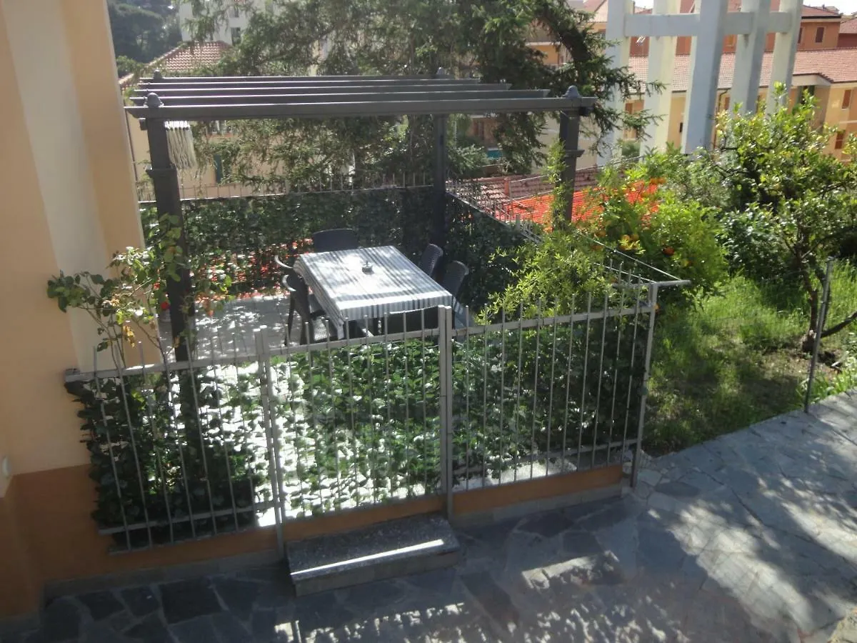 Varazze Apartment